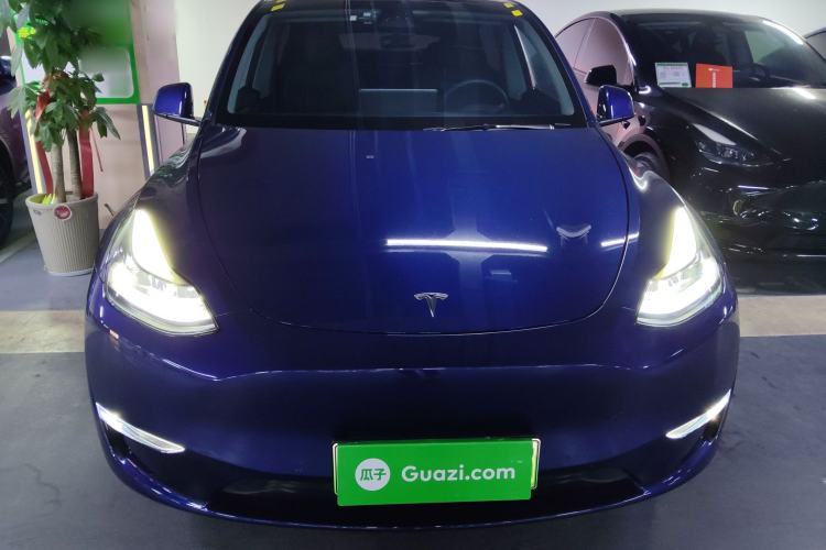 Used Tesla Model Y 2021 Long-Range All-Wheel-Drive Version
