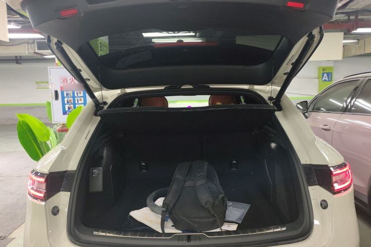 Used Hima AITO M5 2025 Extended-Range Ultra All-Wheel-Drive Version Trunk