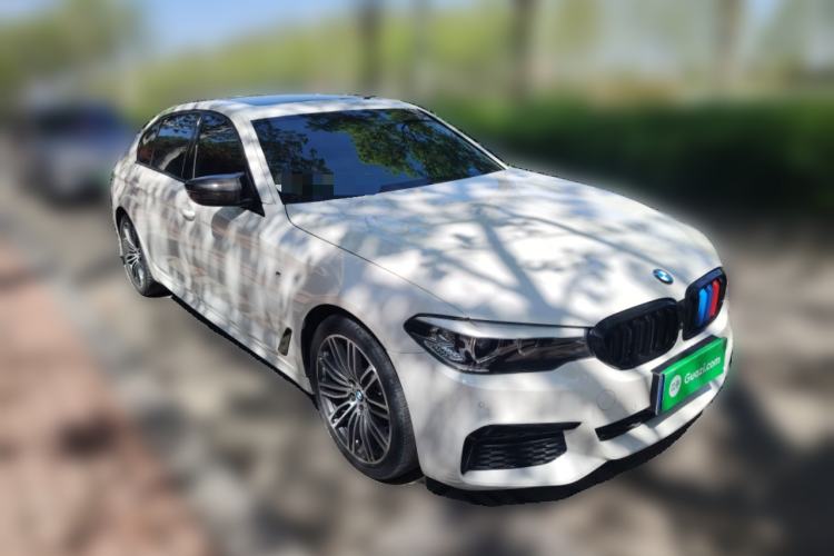 Used BMW 5 Series 2019 530Li Leading Model M Sport Package Front Right 45 Deg