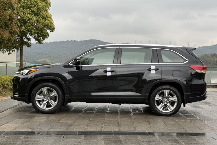 Used Toyota Highlander 2018 2.0T Four-Wheel Drive Luxury Version 7 Seats China VI Standard