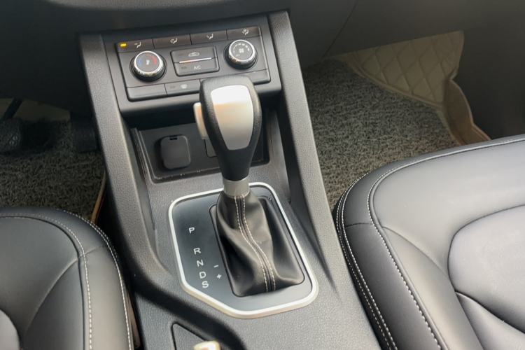 Used Bestune X40 2018 Internet Celebrity Edition 1.6L Automatic Luxury Version