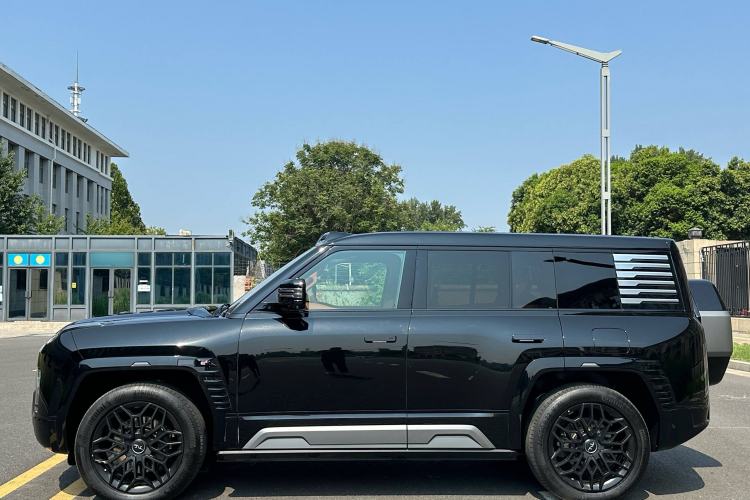 Used Yangwang U8 2023 Luxury Edition
