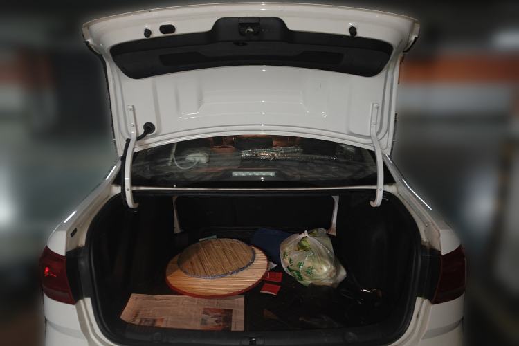 Used Volkswagen Lavida 2017 1.6L Automatic Comfort Edition Trunk