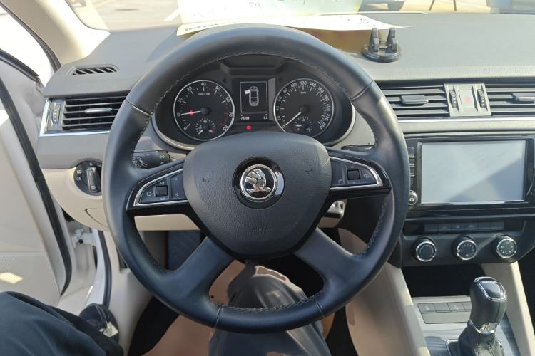 Used Skoda Octavia 2015 1.6L Automatic Yijun Edition