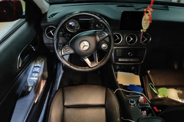 Used Mercedes-Benz GLA 2018 GLA 200 Fashion Model Steering Wheel