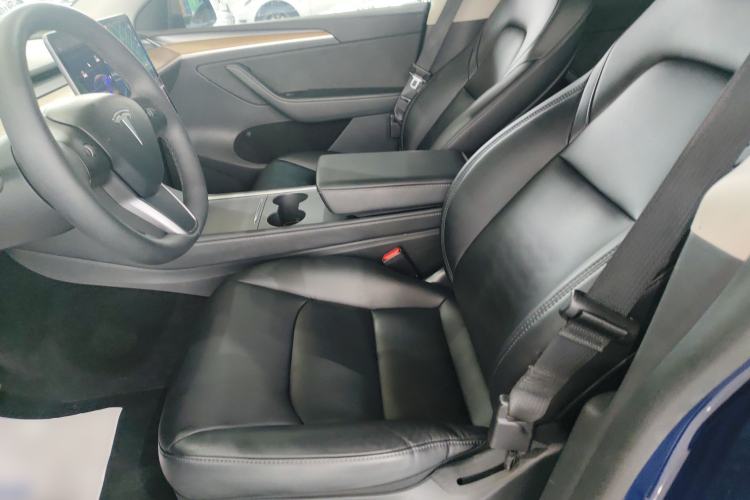 Used Tesla Model Y 2021 Long-Range All-Wheel-Drive Version 3D7 Left Front Seat