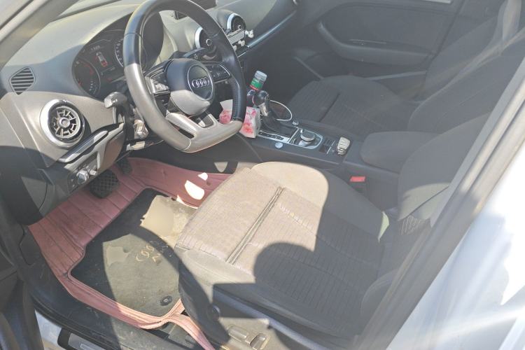 Used Audi A3 2017 Limousine 35 TFSI Sport Edition Driver Seat