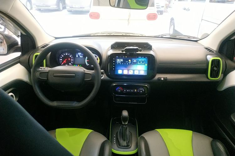 Used Roewe Clever 2021 302 km New Four-Seater Super-Efficient Version Center Console