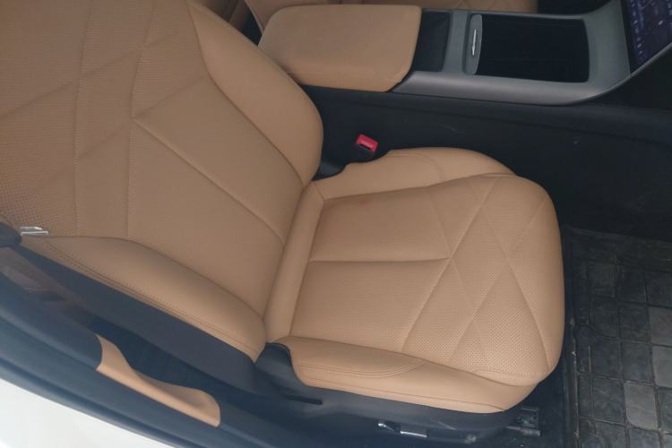 Used Geely Galaxy L6 2023 125km MAX
