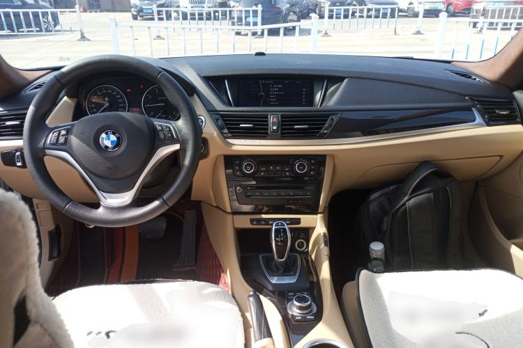 Used BMW X1 2015 sDrive18i Leading Edition