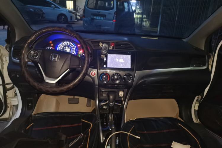 Used Honda Crider 2013 1.8L automatic luxury edition
