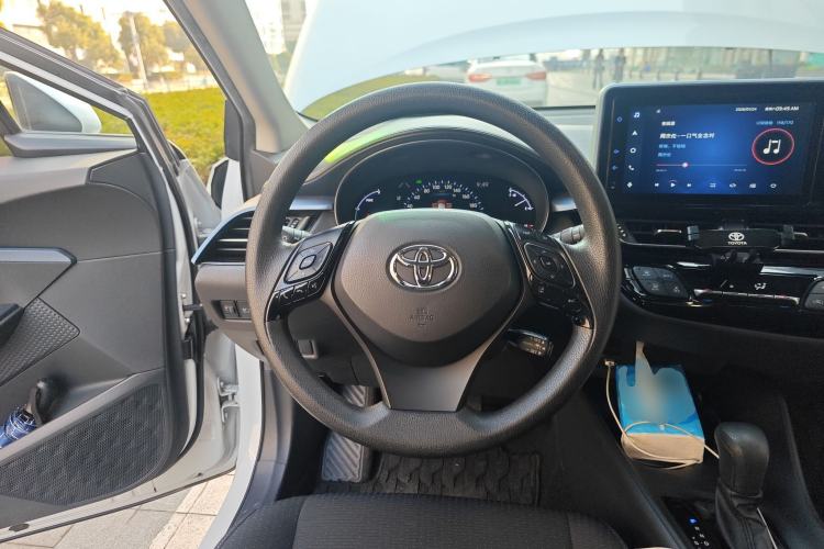 Used Toyota IZOA 2021 Dual-Motor 2.0L Yi Xing Edition
