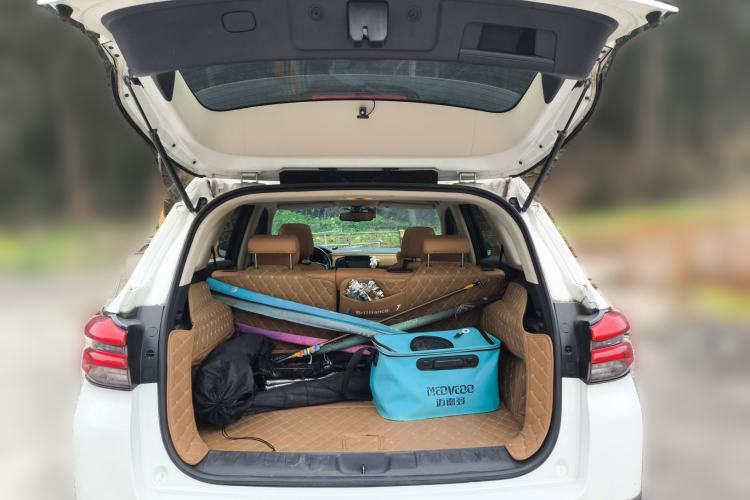 Used Brilliance V7 2018 280T Manual Luxury 5-Seater
