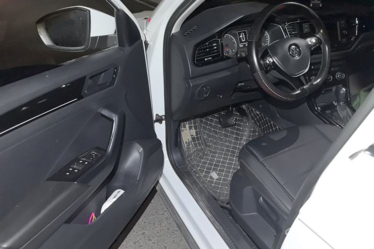 Used Volkswagen T-ROC 2018 280TSI DSG Two-Wheel-Drive Comfort Version China V Standard