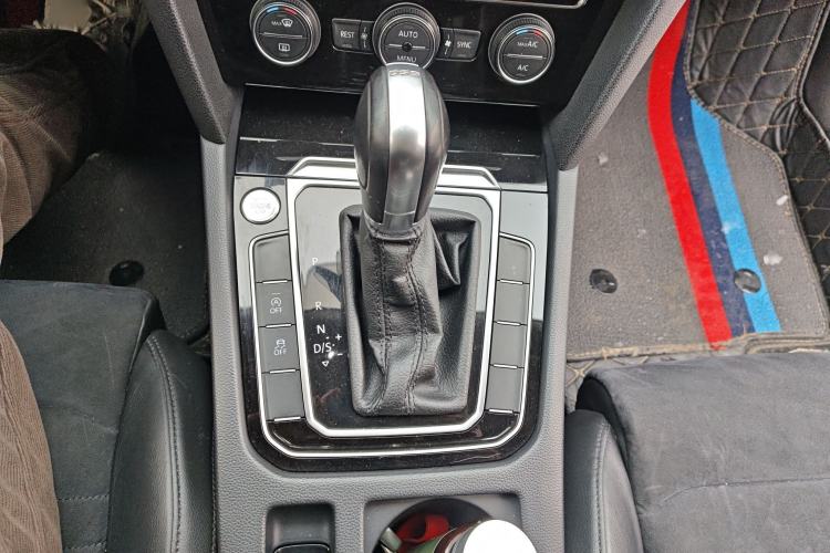 Used Volkswagen Magotan 2017 330TSI DSG Luxury Model