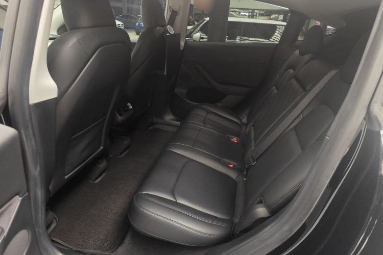 Used Tesla Model Y 2022 Rear-Wheel-Drive Version
