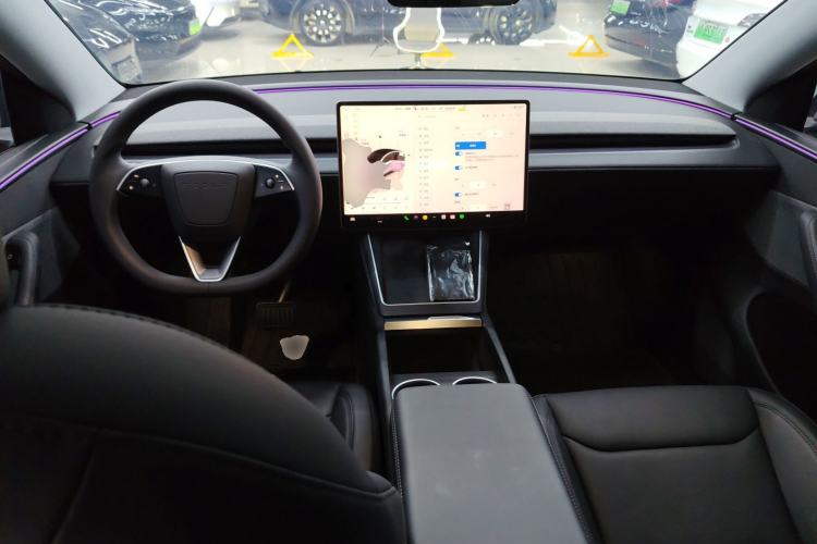 Used Tesla Model Y 2025 Rear-Wheel-Drive Version