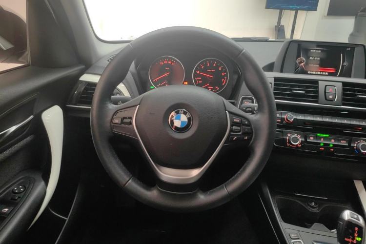 Used BMW 1 Series 2016 118i Leading Model Steering Wheel