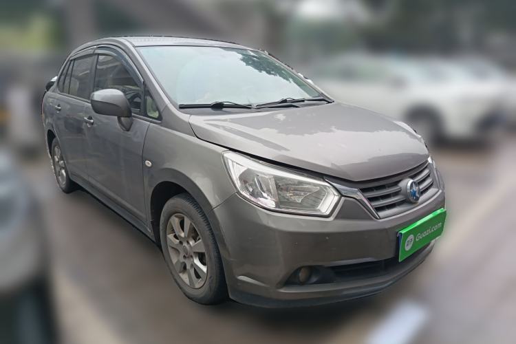 Used Venucia D50 2013 1.6L Manual Fashion Edition Front Right 45 Deg