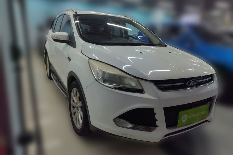 Used Ford Kuga 2013 1.6L GTDi Two-Wheel-Drive Comfort Model Front Right 45 Deg