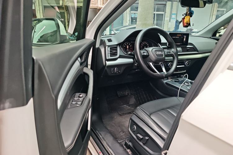 Used Audi Q5L 2020 Updated 40 TFSI Prestige Fashion Edition
