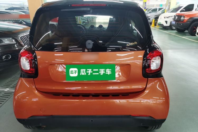 Used smart fortwo 2015 1.0L 52 kW hardtop Dynamic version