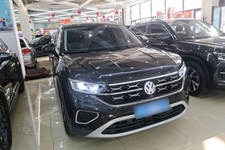 Used Volkswagen Tayron 2023 280TSI Two-Wheel-Drive Luxury Plus Advanced Version Front Right 45 Deg