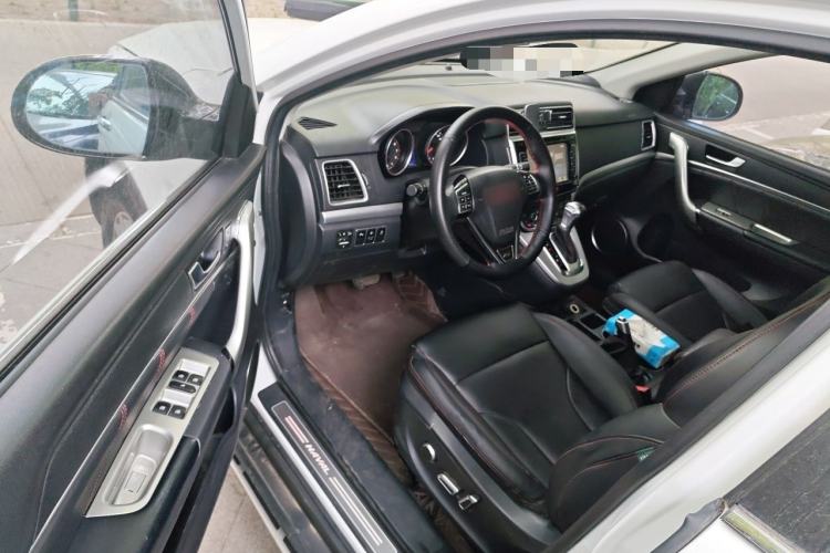 Used Haval H6 2015 Sport Edition 1.5T Automatic Two-Wheel Drive Luxury Model
