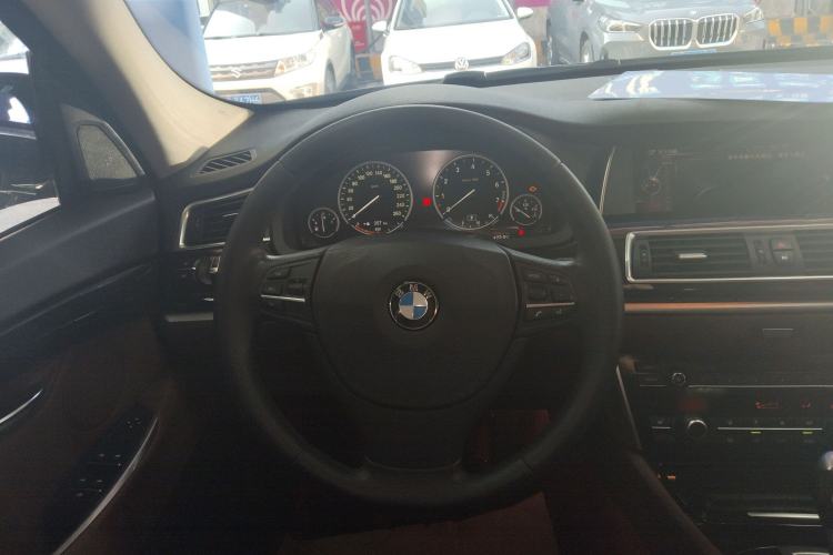 Used BMW 5 Series GT 2015 528i Leading Model
