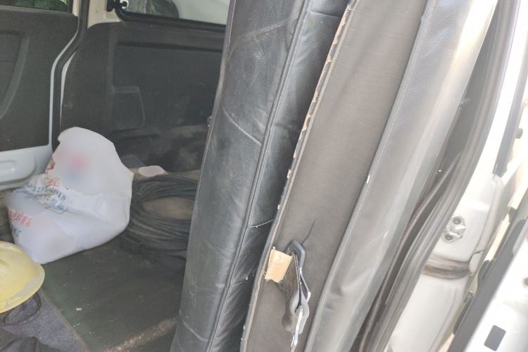 Used Jinbei Gold Hiace M Classic 2022 1.5L Travel Lion Passenger Van 6 Seats
