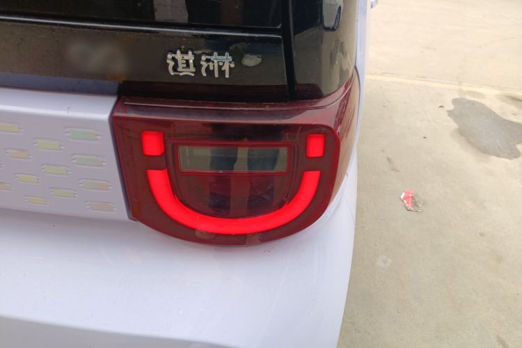 Used Chery QQ Ice Cream 2022 120km Conical Shape Lithium Iron Phosphate Right Rear Taillight
