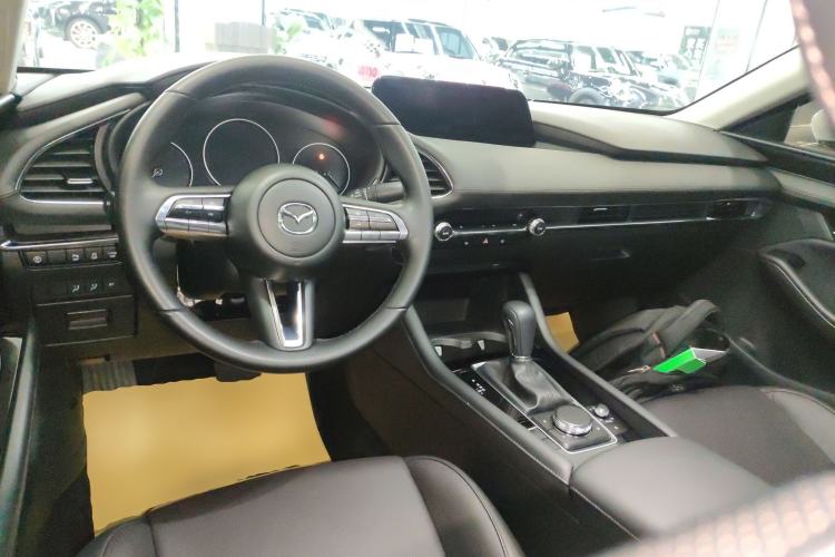 Used Mazda 3 Axela 2023 2.0L Automatic ZhiZhen Edition Center Console