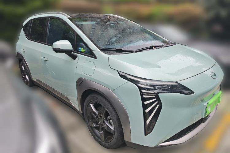 Used AION Y 2022 Plus 70 Tech Edition Front Right 45 Deg