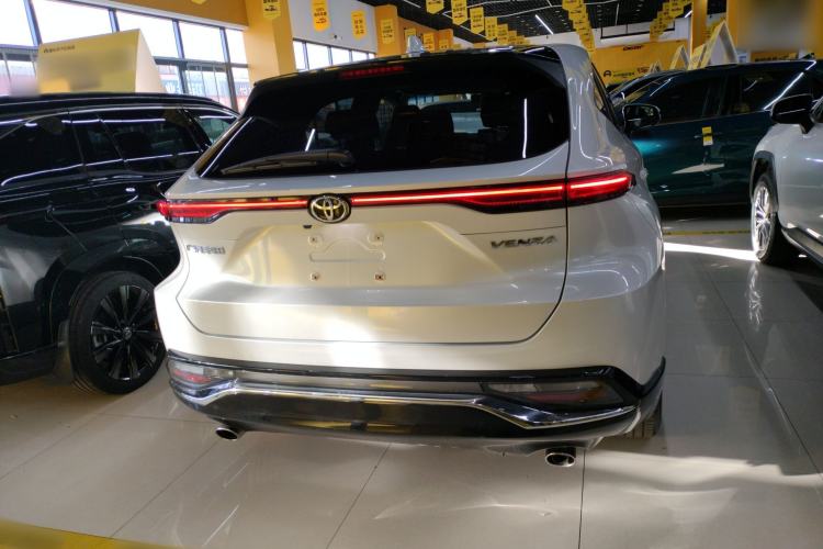 Used Toyota Venza 2023 2.0L CVT Two-Wheel Drive Luxury Edition