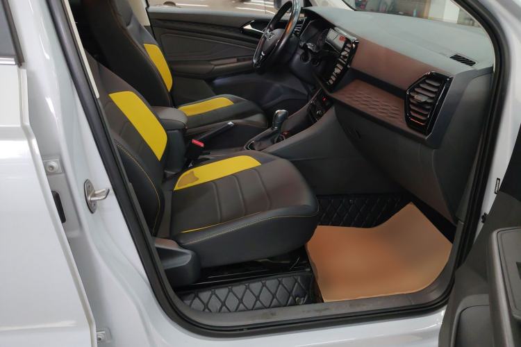 Used Jetta VS5 2019 280TSI Automatic Glory Edition Right Front Seat