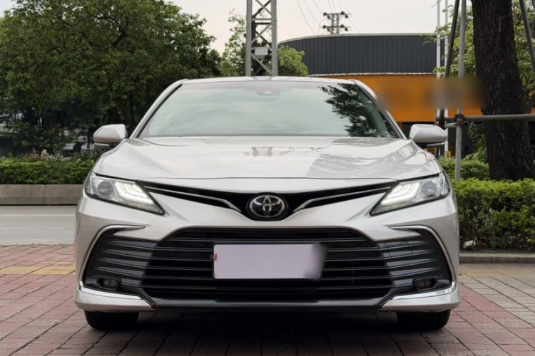 Used Toyota Camry 2021 2.0G Luxury Edition
