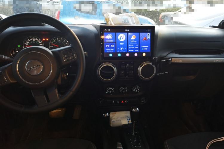 Used Jeep Wrangler 2014 3.0L Sahara Four-Door Edition