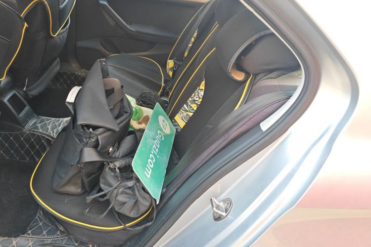 Used Volkswagen Jetta 2015 Zhuihui Edition 1.6L Manual Comfort Model Left Rear Seat