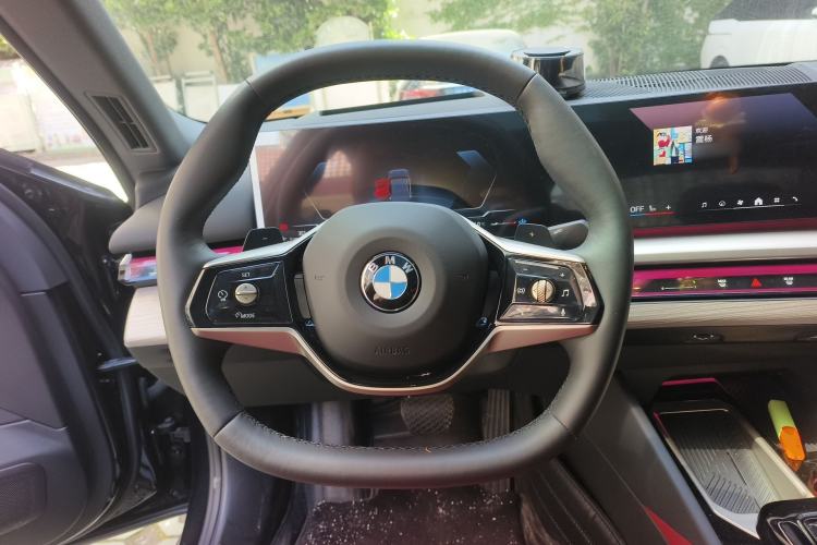 Used BMW 5 Series 2024 530Li Luxury Package Premium Edition Steering Wheel