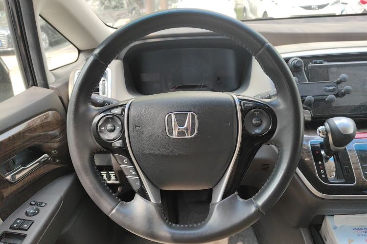 Used Honda Odyssey 2015 Updated Version 2.4L Smart Edition
