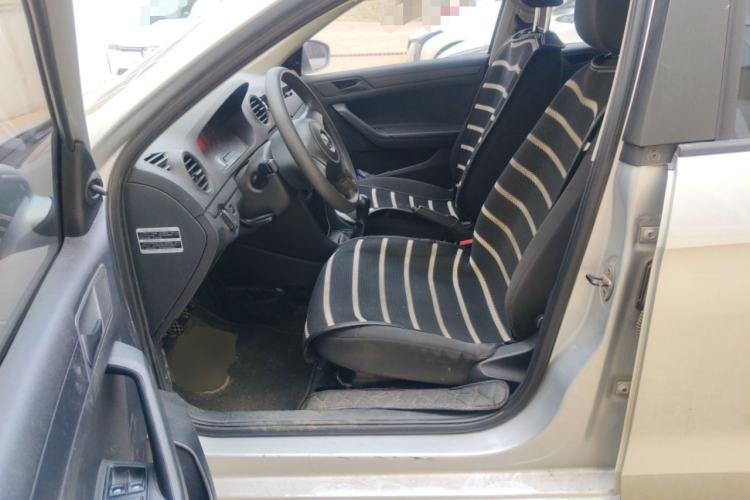 Used Volkswagen Jetta 2013 1.4L Manual Fashion Model Left Front Seat