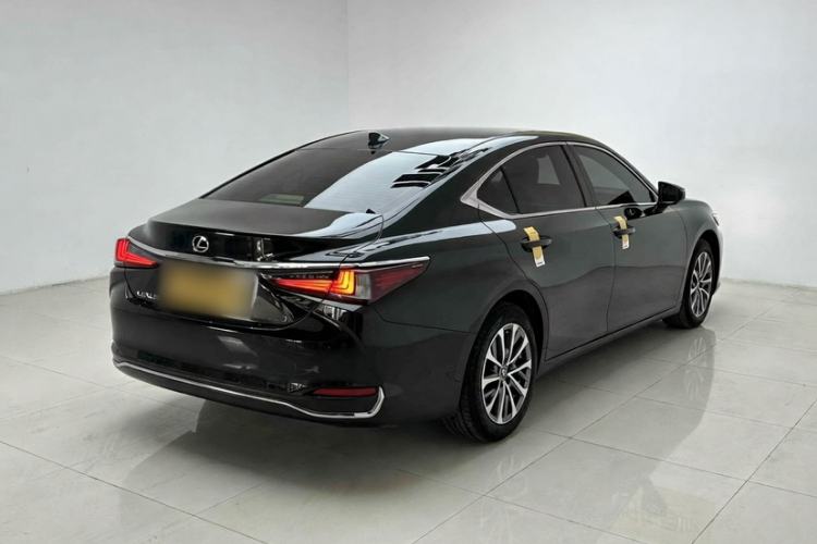 Used Lexus ES 2021 200 Excellence Edition
