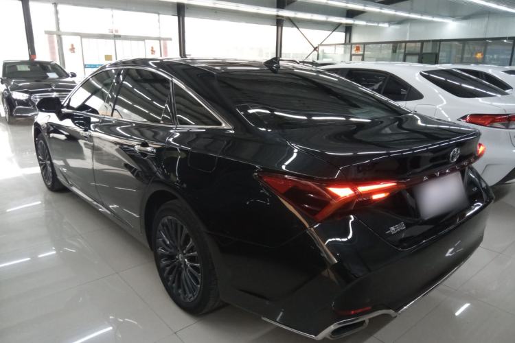 Used Toyota Avalon 2023 2.0L XLE Deluxe Edition