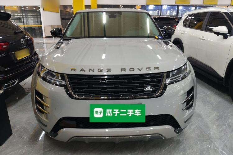 Used Land Rover Range Evoque 2024 Aurora L 249 PS Prestige Light-Chasing Edition
