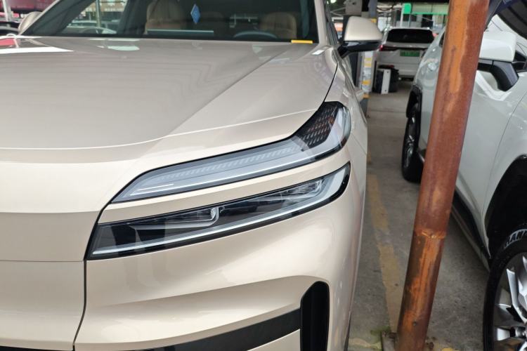 Used ONVO Luxeed L90 2025 Model—Max Six-Seater Version Left Front Headlight