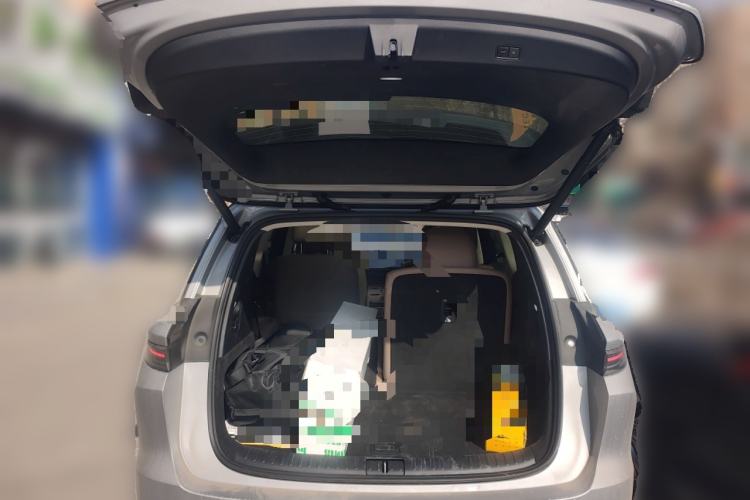 Used Li Auto Li Auto i8 2025 Model Standard Version