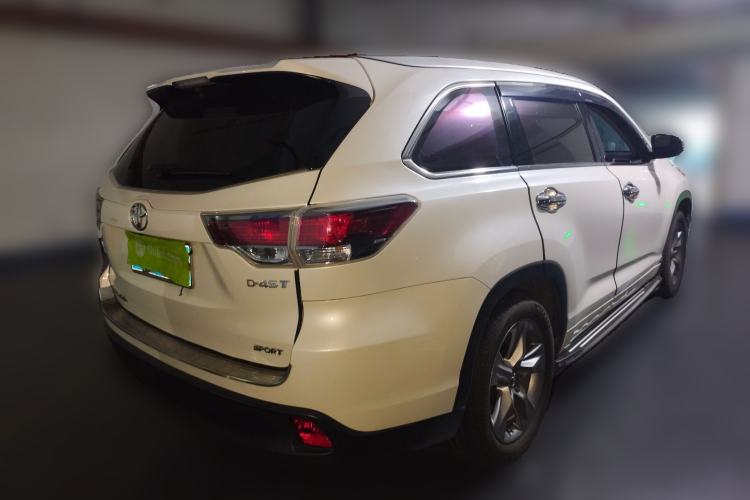 Used Toyota Highlander 2015 2.0T Two-Wheel Drive Luxury Edition 7 Seats Rear Right 45 Deg