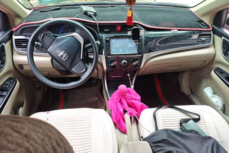 Used Honda Crider 2013 1.8L manual Comfort version Center Console