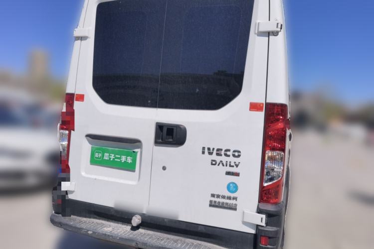 Used Iveco Eurocargo 2021 2.0T Manual Super Rui Long Wheelbase Short Overhang High Roof Side-Sliding Door F1A Rear