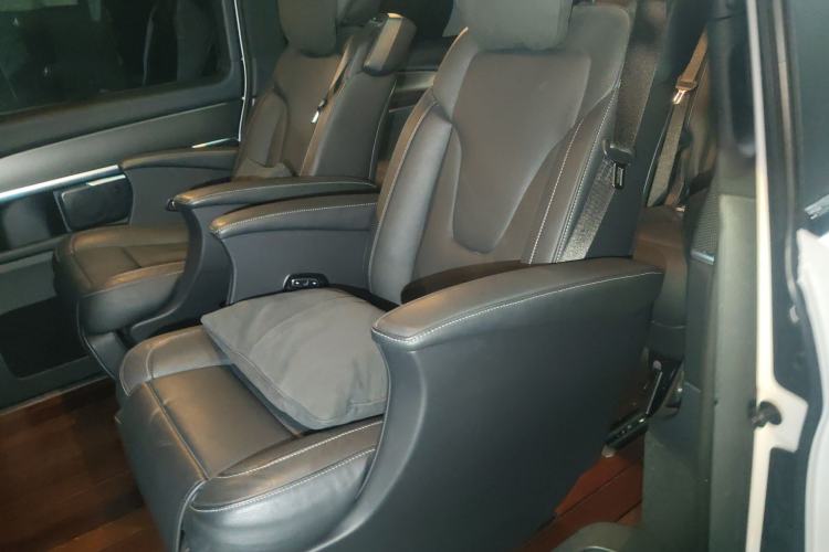 Used Mercedes-Benz V-Class 2018 V 260 AMG Sport Edition China V Emission Standard
